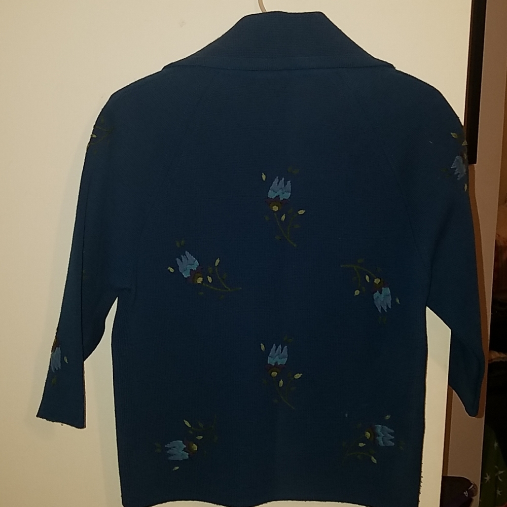 Vintage 3/4 length sleeve sweater - Picture 3 of 3